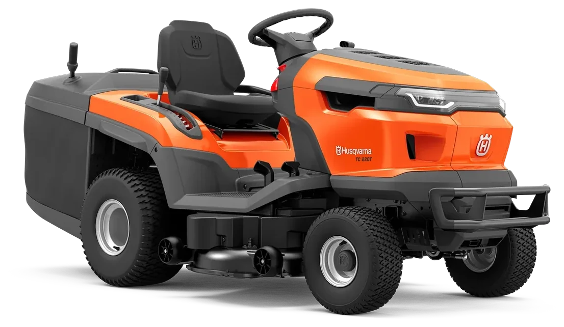 Husqvarna TC 220T vu de trois quarts avant, bac de ramassage en place
