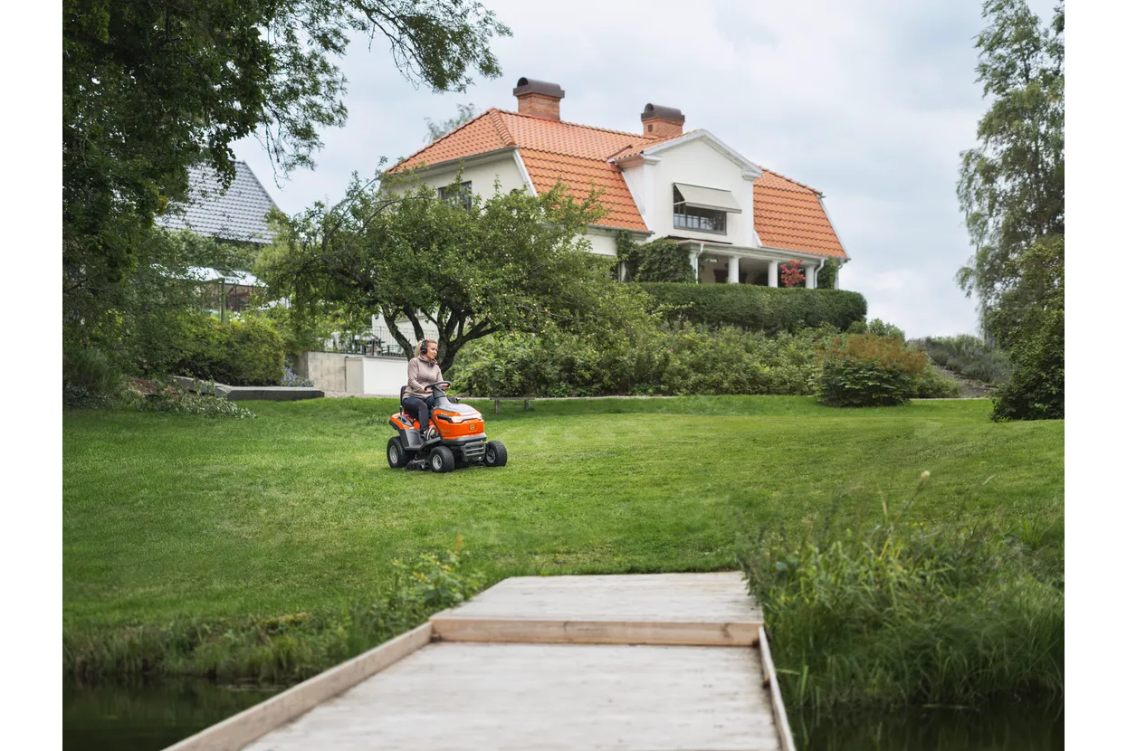 Husqvarna TS 112 en situation de tonte